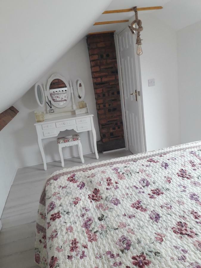 Vintage Double Bedroom Victoria 1 Dunfermline Ngoại thất bức ảnh